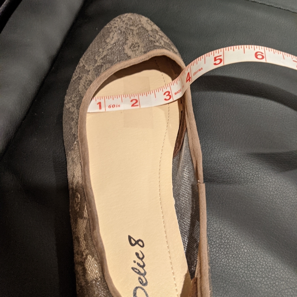 Flat shoes for women